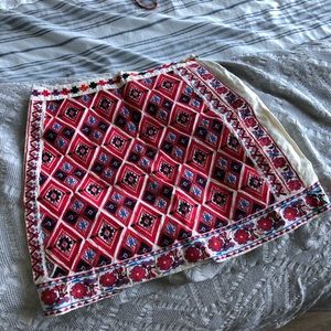 Embroidered skirt